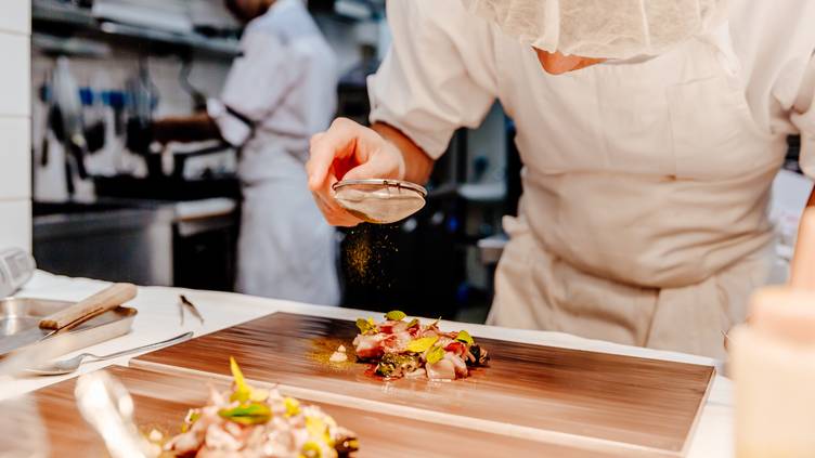 How to Book a Celebrity Chef for Your Next Event